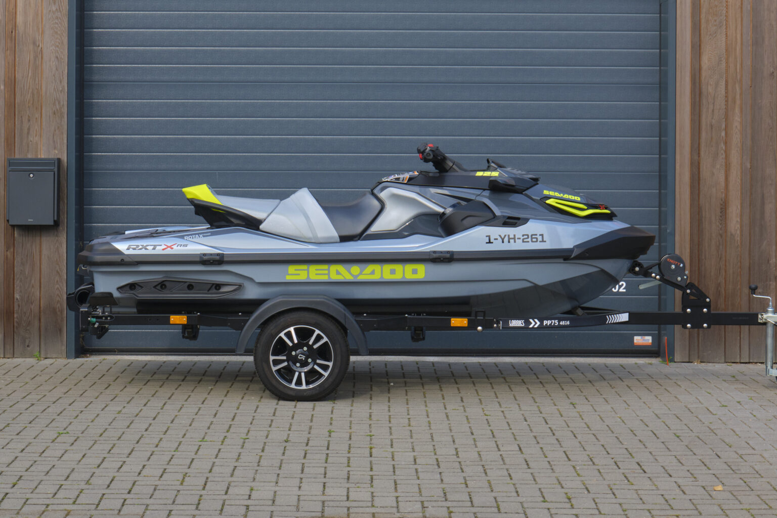 Sea-Doo RXT-X RS 325