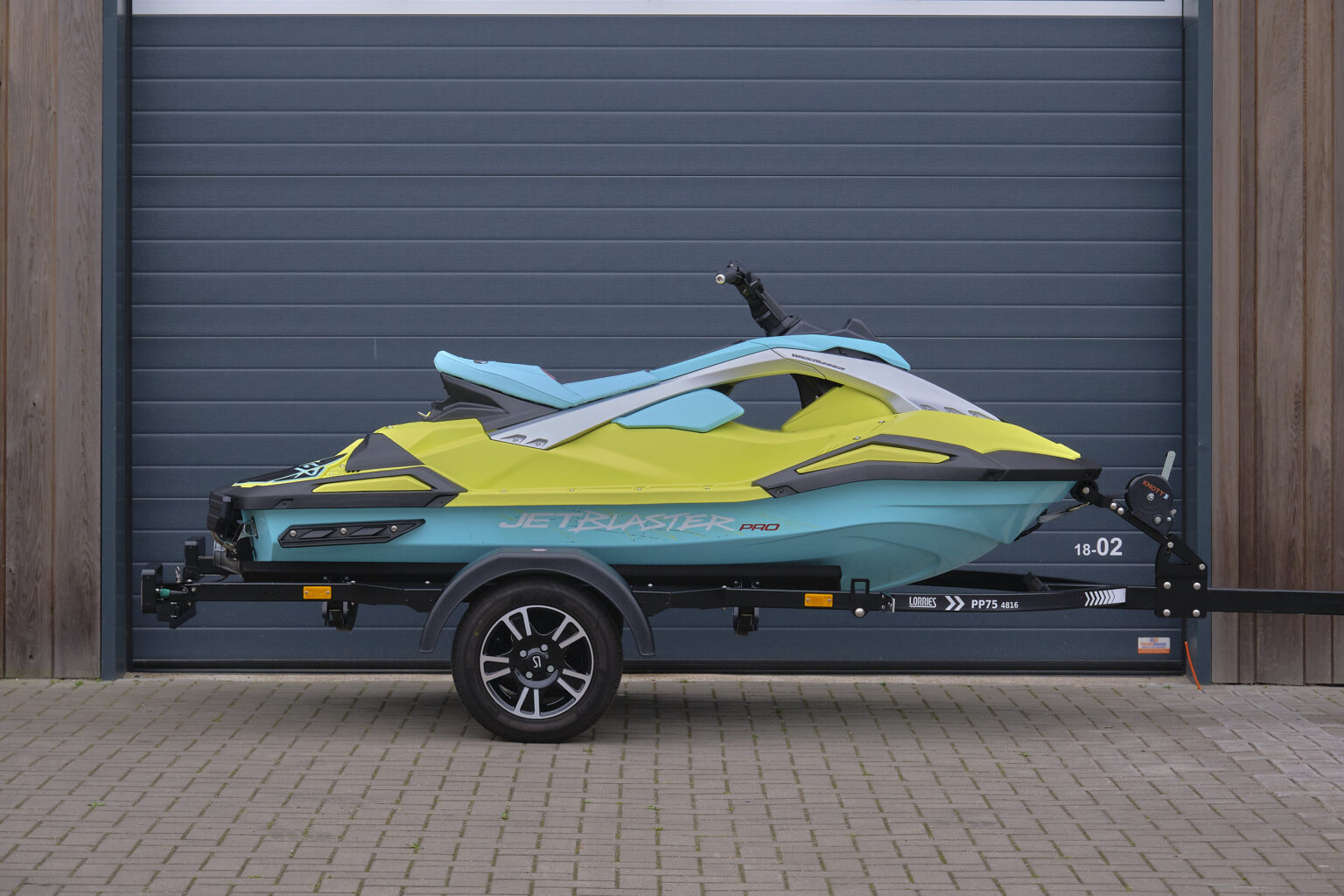 Yamaha Waverunner JetBlaster PRO modeljaar 2025 nu op voorraad bij de Yamaha Waverunner dealer van Noord-Nederland: BOWT Watersport