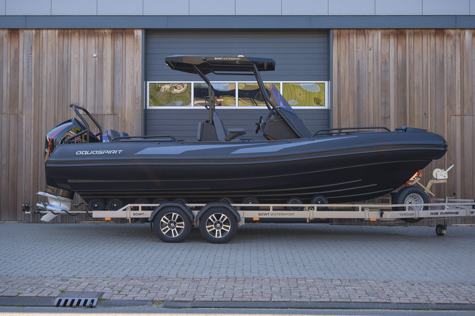 AQUASPIRIT S700 met Mercury Pro XS 300 aluminium RIB rubberboot te koop bij BOWT Watersport