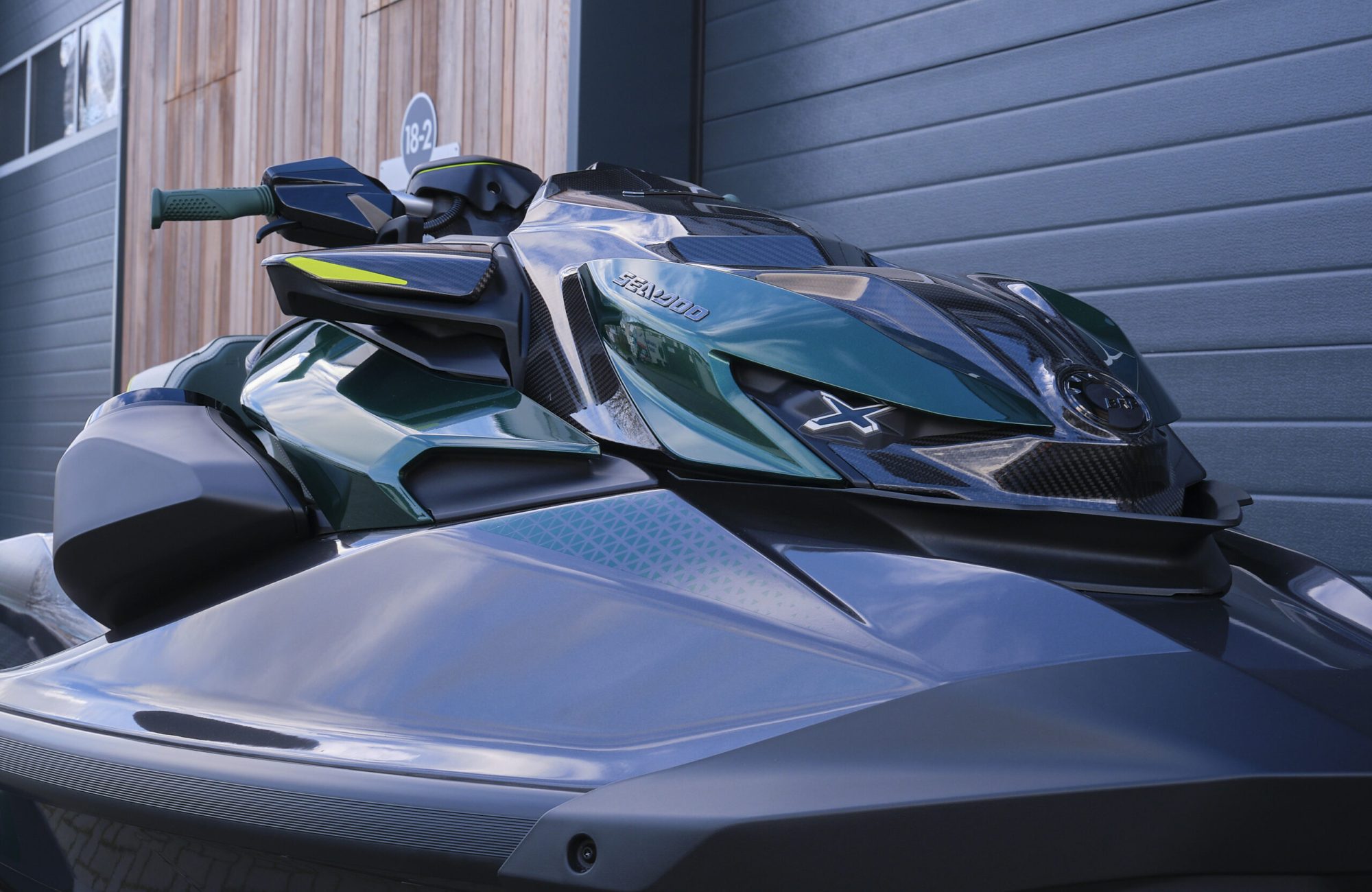 Sea-Doo RXP-X RS Apex 300 uit 2023 in Racing Green