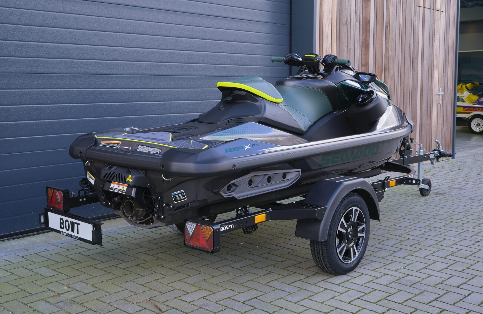 Sea-Doo RXP-X RS Apex 300 uit 2023 in Racing Green
